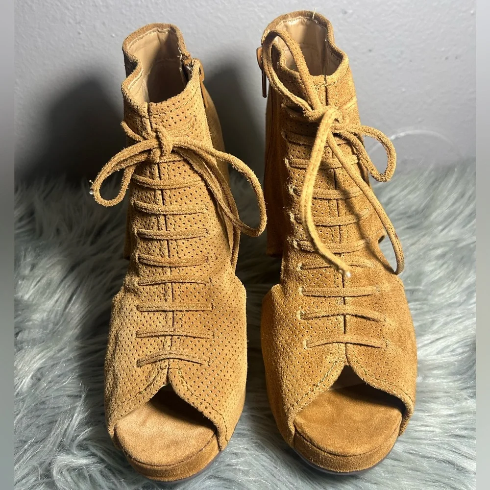 Jeffrey Campbell Mary Roks Perforated Suede Wedge Peep Toe Booties Tan Sz 9